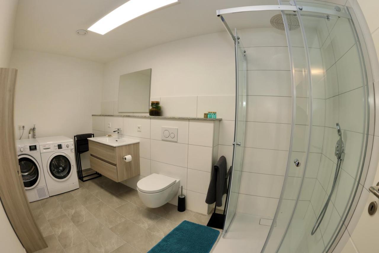 Modern Oasis: Luxury Tech Suite with Coffee Bar Wallerfangen Exterior photo